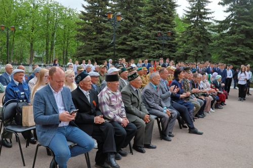 Махсус хәрби операциядә һәлак булган якташыбыз Раил Надриев- батырлык һәм горурлык үрнәге (фото һәм видео)