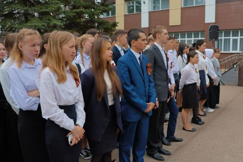 Махсус хәрби операциядә һәлак булган якташыбыз Раил Надриев- батырлык һәм горурлык үрнәге (фото һәм видео)