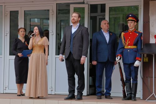 Махсус хәрби операциядә һәлак булган якташыбыз Раил Надриев- батырлык һәм горурлык үрнәге (фото һәм видео)