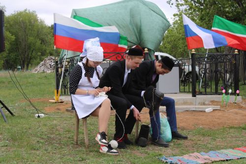 Югары Гәрәй авылында Бөек Ватан сугышы ветераннары истәлегенә һәйкәл-обелиск ачылды (фоторепортаж)
