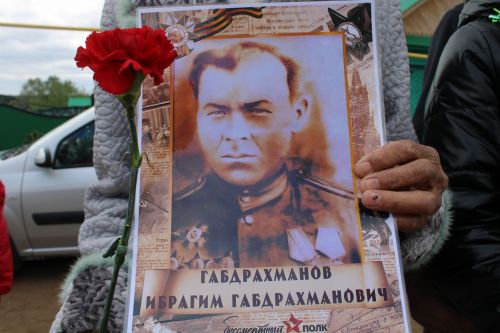 Югары Гәрәй авылында Бөек Ватан сугышы ветераннары истәлегенә һәйкәл-обелиск ачылды (фоторепортаж)