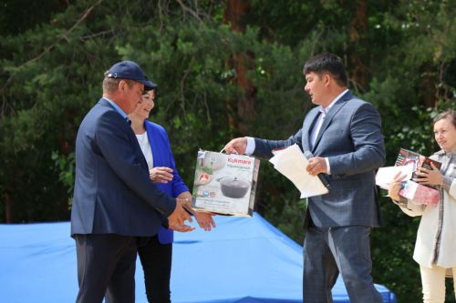Россия көнендә Яңа Әлем сабан туен бәйрәм итә
