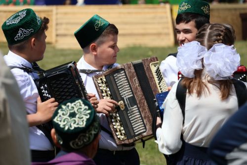 Россия көнендә Яңа Әлем сабан туен бәйрәм итә