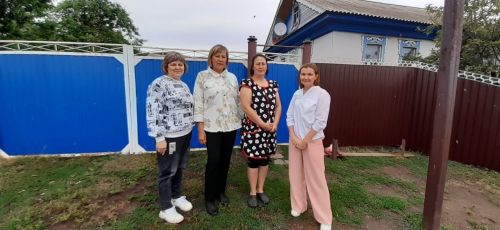 Саф күңелдән: Районыбыз җитәкчелеге хәрби операциядә катнашучыларның гаиләләрендә булды