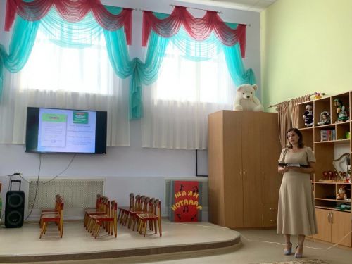 Районыбыз тәрбиячеләре киңәш корды