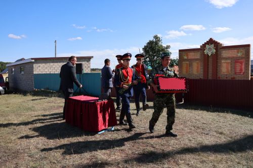 Батырыбыз 81 елдан соң туган авылы Качкынга кайтты (фоторепортаж)