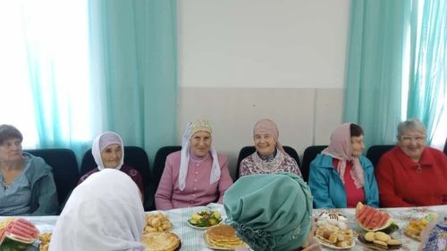 Картаямыни соң йөрәк: Киров авылы өлкәннәре сәяхәт кылды