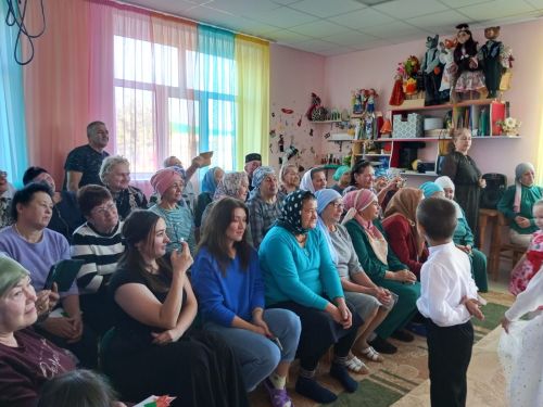 Буген Яңа Әлем балалар бакчасында Өлкәннәр көненә багышланган зур чара узды.