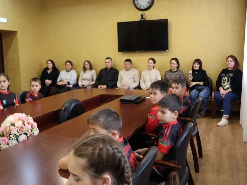 Ленар Зарипов укуда һәм спортта зур уңышларга ирешкән Актаныш укучыларын котлады