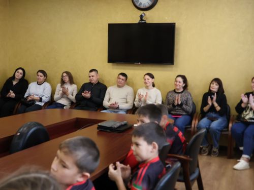 Ленар Зарипов укуда һәм спортта зур уңышларга ирешкән Актаныш укучыларын котлады