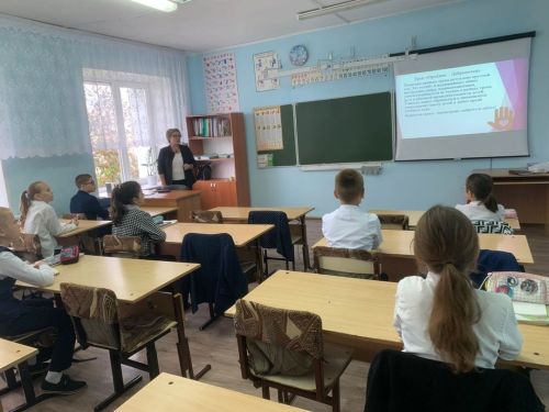 Россиядә укытучыларны мыскыл иткән өчен штрафлар кертәчәкләр