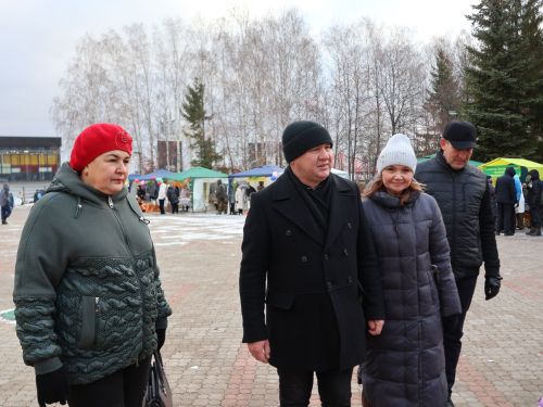 Актаныш мәктәпләре һәм балалар бакчалары Халыклар бердәмлеге көне ярминкәсендә