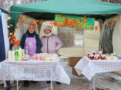 Актаныш мәктәпләре һәм балалар бакчалары Халыклар бердәмлеге көне ярминкәсендә