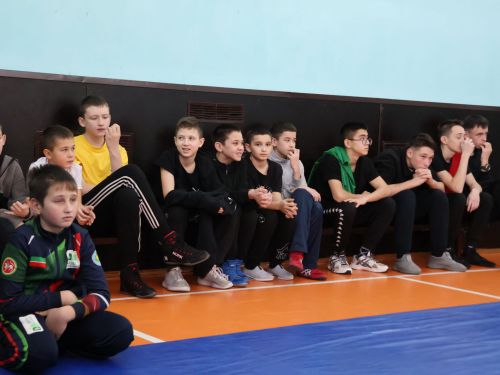 Хәсән Заманов исемендәге кадет мәктәбе «БлагоДарение» фонды белән төбәкара көрәш ярышы оештырды (фотолар)