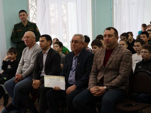 Хәсән Заманов исемендәге кадет мәктәбе «БлагоДарение» фонды белән төбәкара көрәш ярышы оештырды (фотолар)