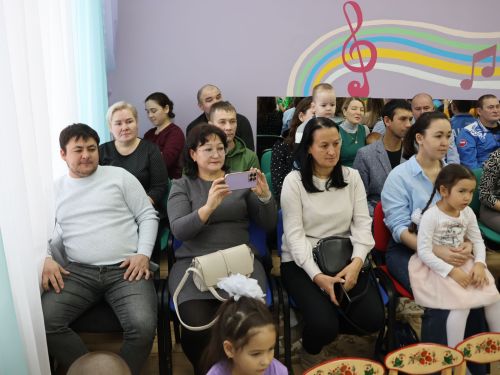 Бөтен гаилә белән юл буйлап!
