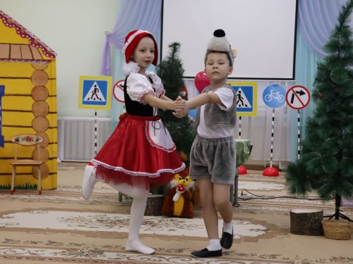 Бөтен гаилә белән юл буйлап!