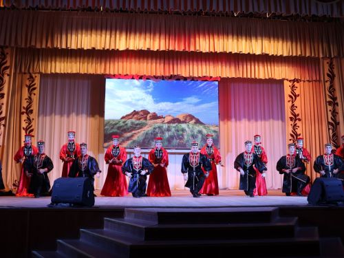 Кичә- Актанышта, иртәгә- Казанда: «Агыйдел» Дәүләт җыр һәм бию ансамбле еллык иҗат концерты белән чыгыш ясый