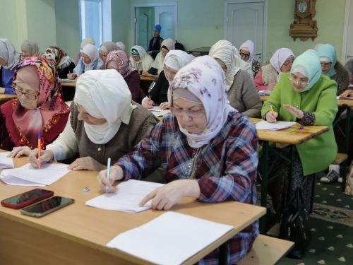 Актаныш районы мөгаллимәләре Татарстан Диния нәзарәте галимнәре алдында имтихан тотты