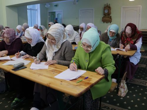 Актаныш районы мөгаллимәләре Татарстан Диния нәзарәте галимнәре алдында имтихан тотты