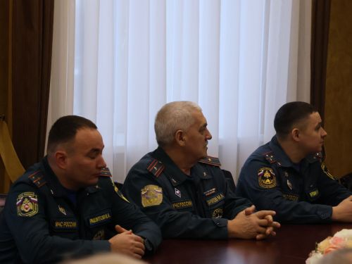 Ленар Зарипов Актаныш районы коткаручыларын һөнәри бәйрәмнәре белән котлады