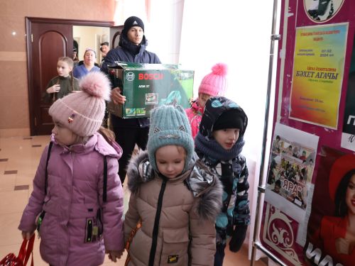 «Йолдызлык-2024»: Бүген районыбыз укучылары фестивальнең сайлап алу турында чыгыш ясый
