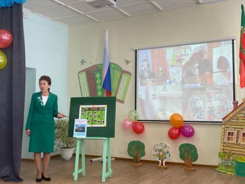 География укытучылары Чуракай авылы мәктәбендә җыелып киңәшләште