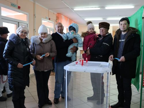 Сайлаулардан хәбәрләр: Мари Суыксуы авылы халкы гаилә кыйммәтләрен, гореф-гадәтләрне саклап яшәве белән көчле!