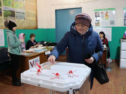 Татар Ямалысы авылы сайлаучыларын коймак пешереп каршы алдылар