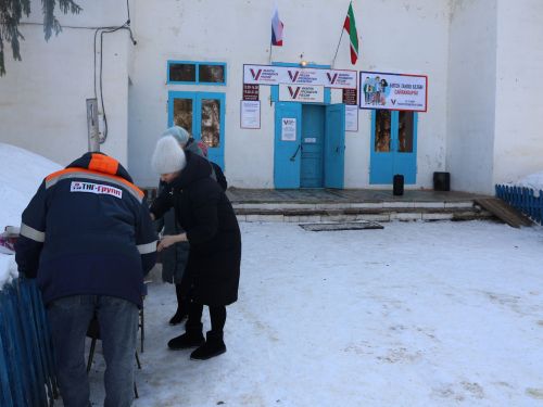 Татар Ямалысы авылы сайлаучыларын коймак пешереп каршы алдылар