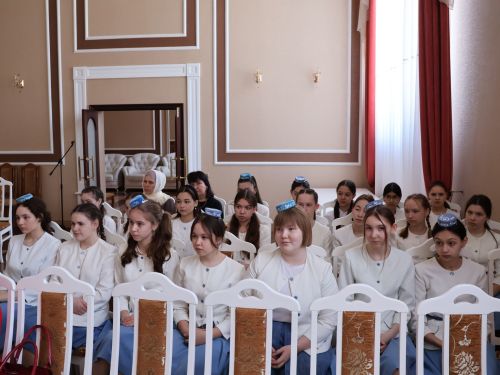 ЗАГСның Гаилә дәресендә: Туйдан соң хатын-кызның теле, ир-атның күзе ачыла