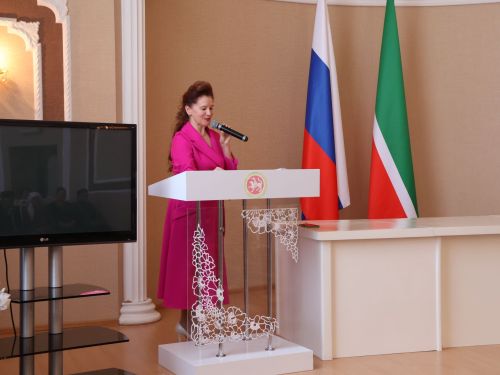 Яңа Кадермәттә алтын туй: Низамовлар гаиләсе бергә яшәүләренә 50 ел тулуны бәйрәм итте