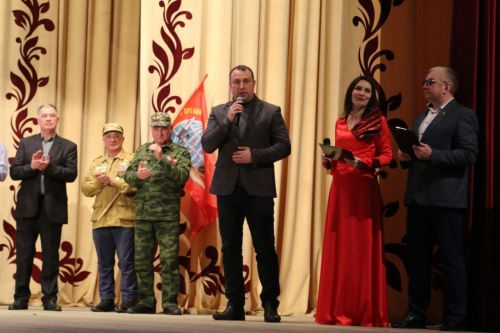 «Батырлар кайтавазы»- районыбызның сугыш хәрәкәтләре ветераннары гуманитар ярдәм җыю өчен хәйрия концерты куйды