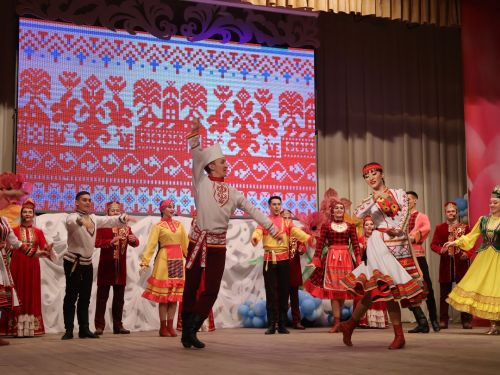 Нәфис Сәлимгәрәев авыл хуҗалыгы тармагында хезмәт куючы гүзәл затларга рәхмәтен белдерде