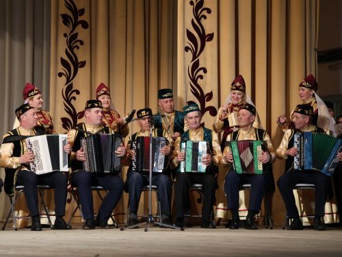 Район үзешчән сәнгать коллективлары смотрының Гран-приена Пучы мәдәният йорты коллективы лаек булды (фотолар)