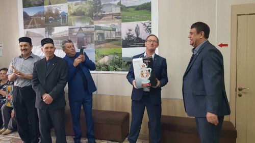 Без тарихта эзлебез: Ике Теләкәй очрашты