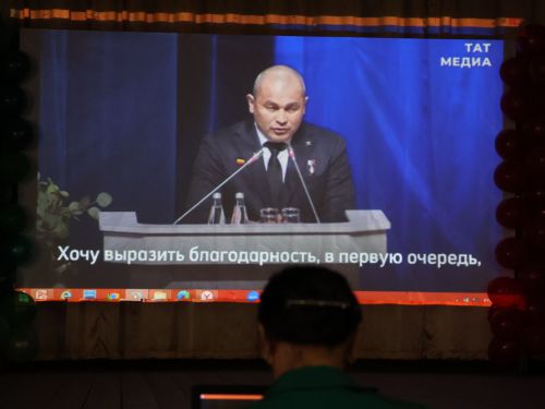Бөек Җиңүнең 79 еллыгын каршылап: Чуракай мәктәбе коллективы патриотик чара уздырды
