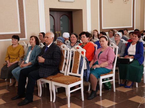 Актанышта кунакта-  язучы, әдәбият галиме һәм җәмәгать эшлеклесе Ринат Мөхәммәдиев