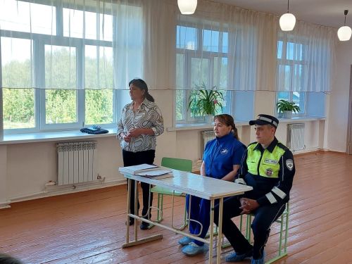 Теләкәй мәктәбенә ДАИ хезмәткәрләре килде