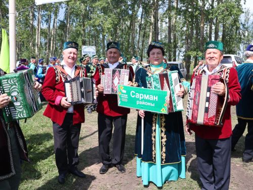Яшәсен гармун, тальян моңнары: Иске Сәфәрдә төбәкара гармунчылар фестивале уза