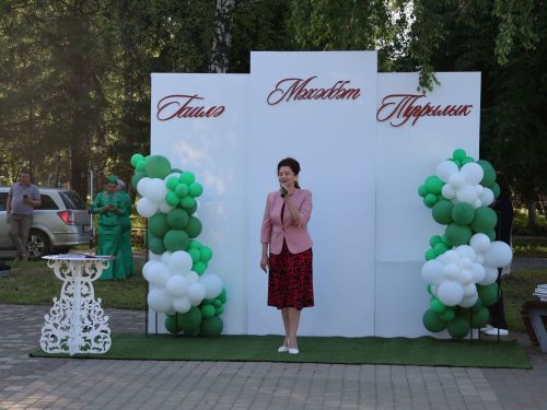 Без әле дә бергә, без әле дә матур: Бүген Актанышта Гаилә, мәхәббәт һәм тугрылык көнендә үрнәк парларны хөрмәтләделәр