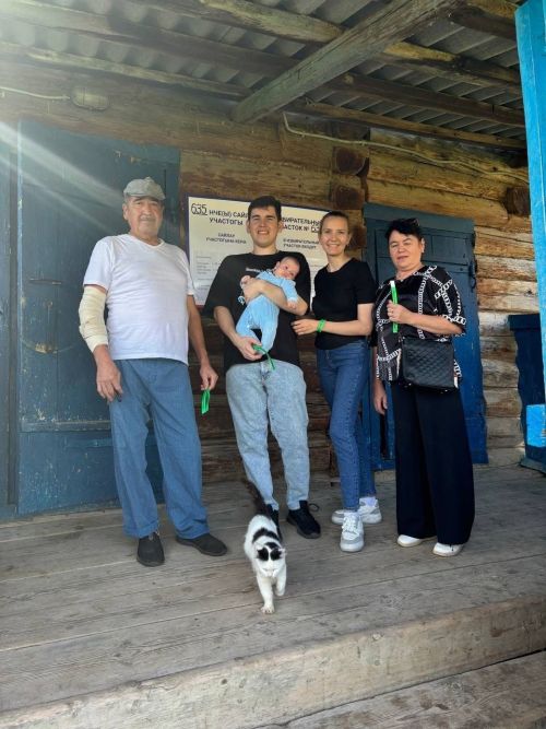 Актаныш районының ике гаиләсе «Сайлауларның иң яшь катнашучылары булган гаилә!» бәйгесендә бүләкләнде