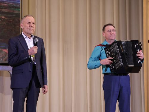 Актаныш җитәкчеләре катнашкан «Туган яктан Җиңү хакына» хәйрия концертында 171 мең 200 сум акча җыелды