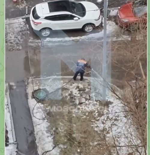 Карны көрәмичә, кайнар су сибеп эретәләр