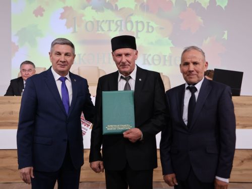 Актаныш районы үсешенә лаеклы өлеш керткән ветераннарыбыз хөрмәтләнде
