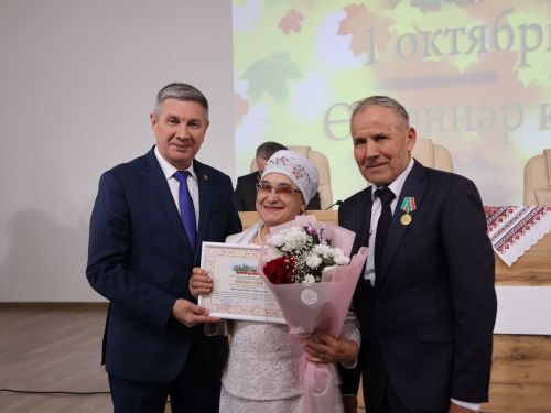Актаныш районы үсешенә лаеклы өлеш керткән ветераннарыбыз хөрмәтләнде