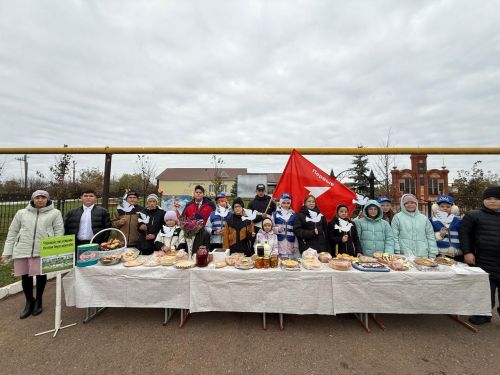 Чуракай мәктәбе көзге ярминкәдән кергән акчаларны махсус хәрби операциядә катнашучыларга ярдәм итеп җибәрә