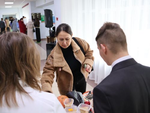 Актаныш технология техникумында хәйрия ярминкәсе узды