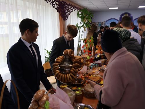 Актаныш технология техникумында хәйрия ярминкәсе узды