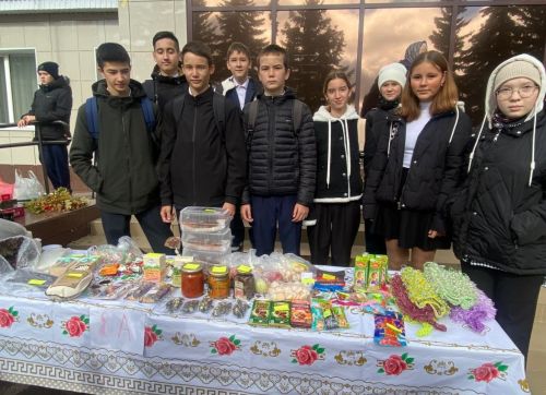Актаныш мәктәпләрендә «Без бергә» хәйрия ярминкәләре дәвам итә
